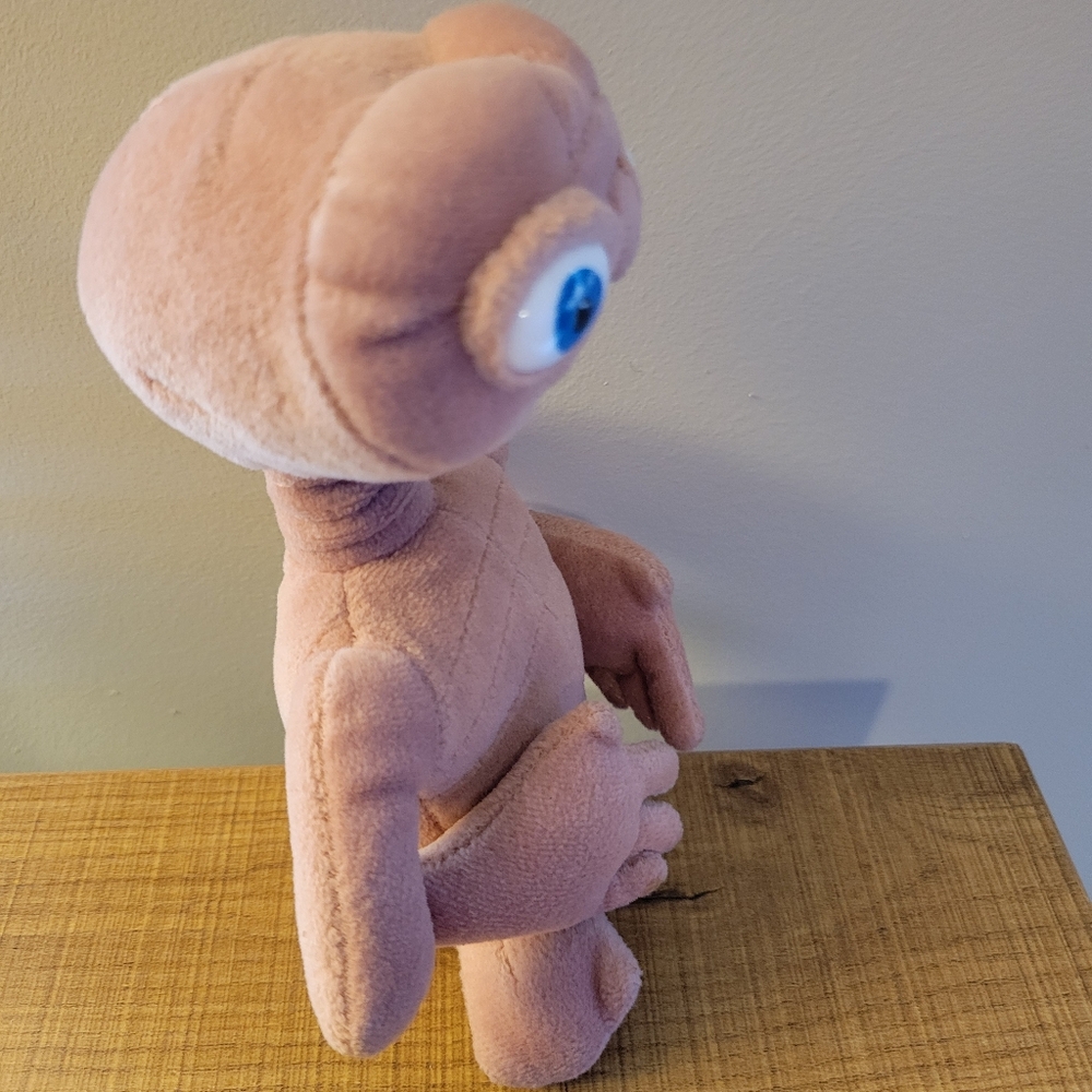 Vintage ET Plush Alien Toy